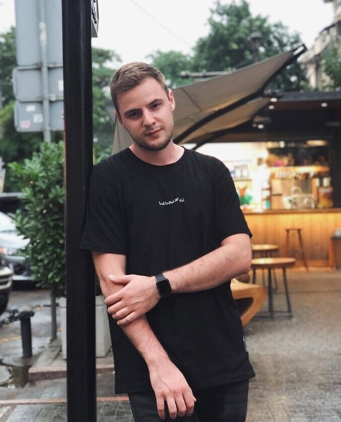  54190859  Vasiliy, 30 ,    