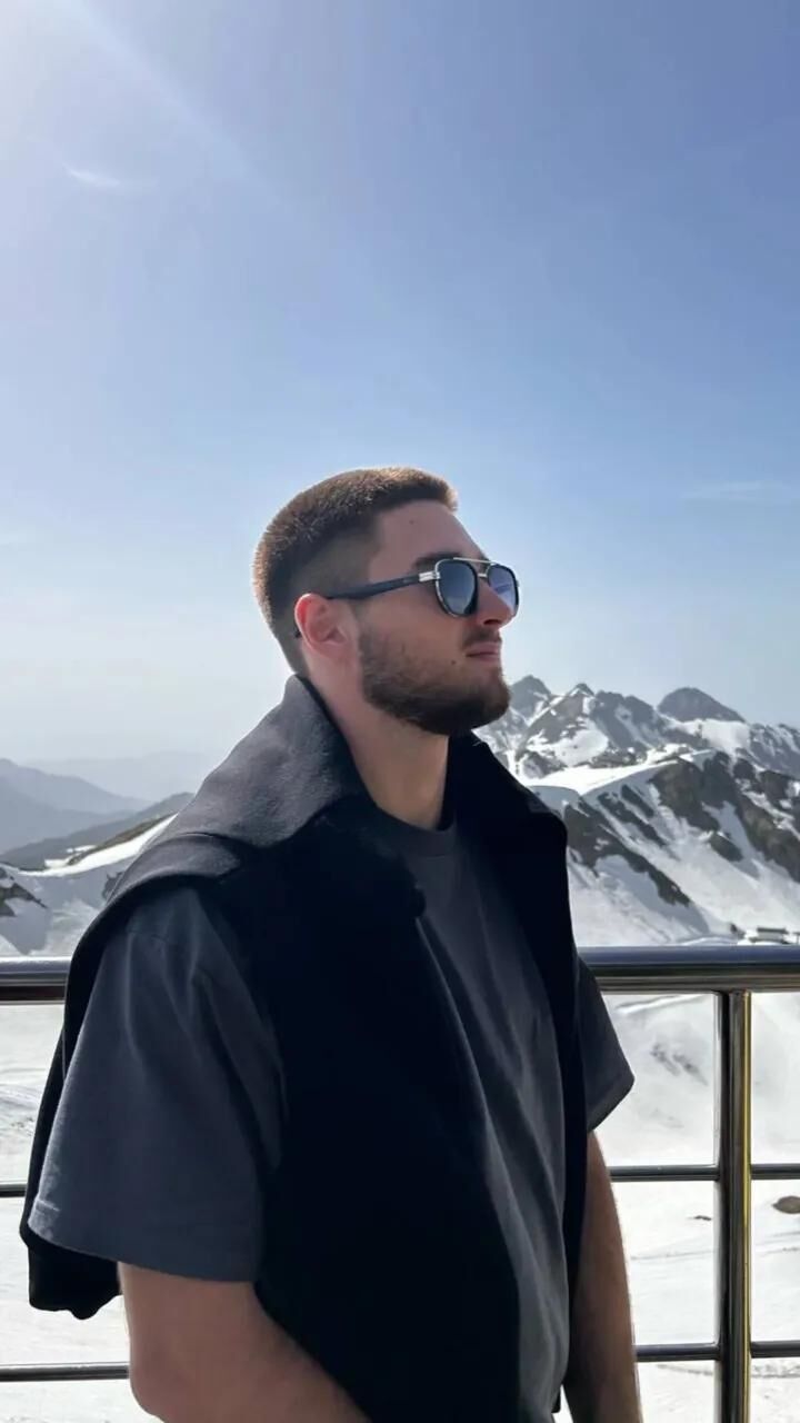  53434649  , 21 ,    Deleted