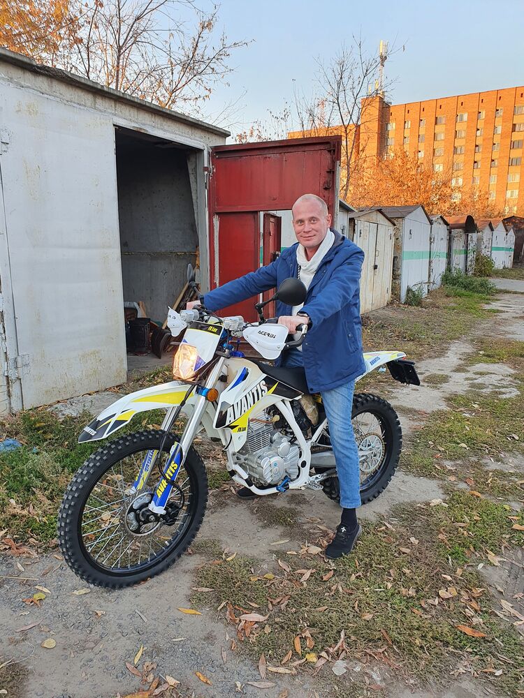  43587589  , 38 ,    -