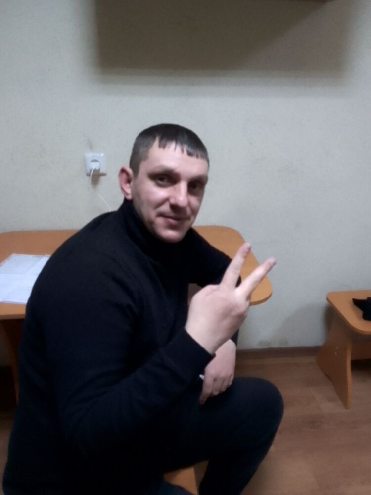  40043109  Ivan fel, 32 ,    