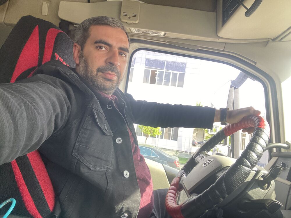  34241749  David, 42 ,    