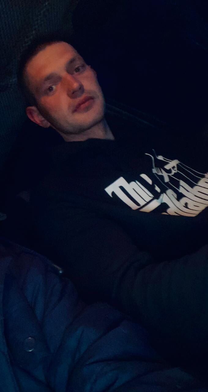  27406209  Andrey, 31 ,    