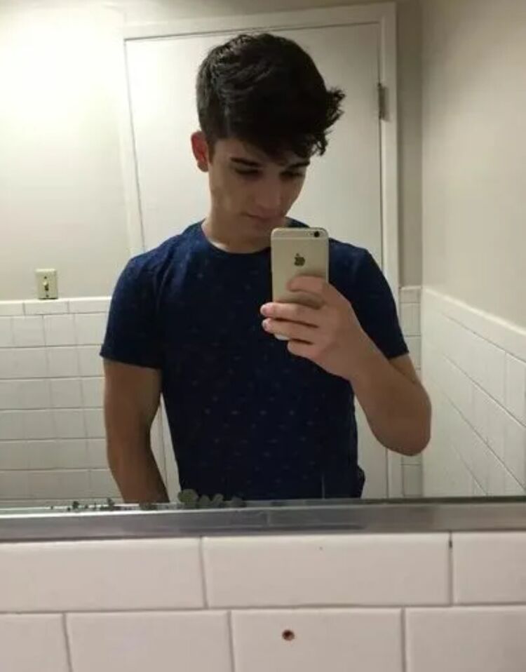  53955899  Vlad, 20 ,    