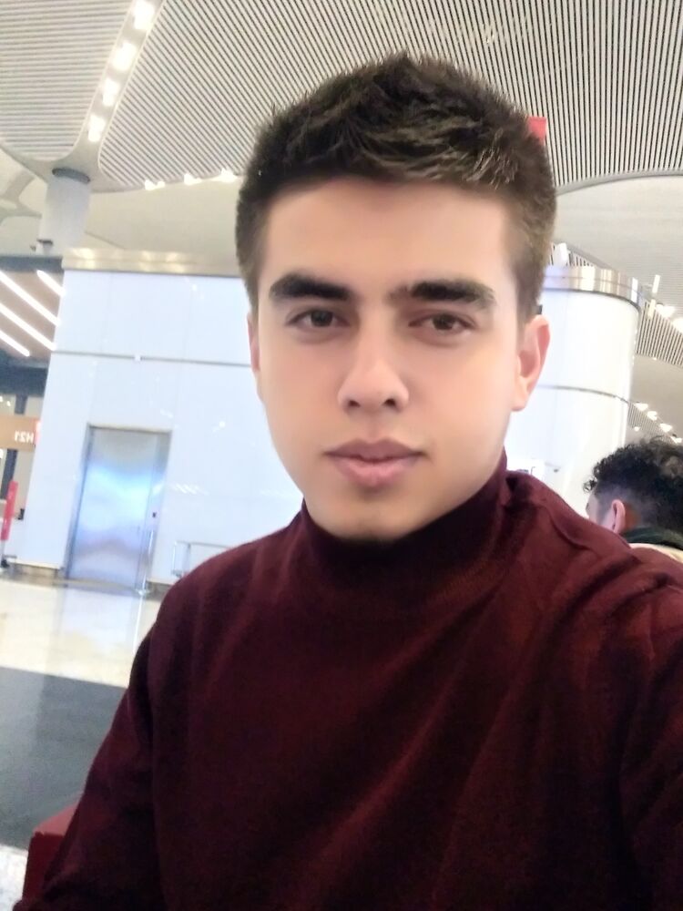  42310099  Boris, 22 ,    