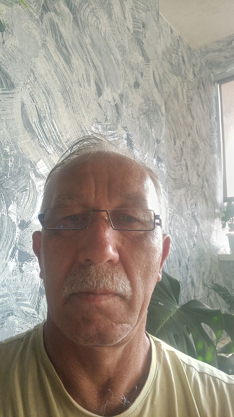  53923049  , 57 ,    