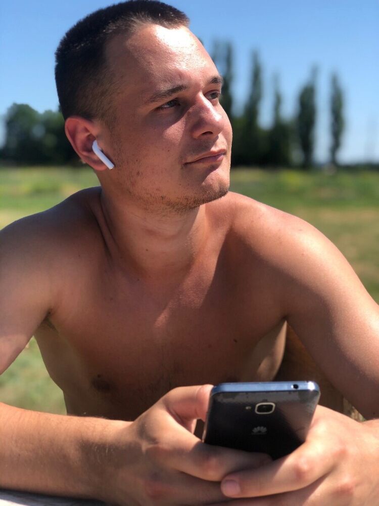  21134689  , 25 ,    