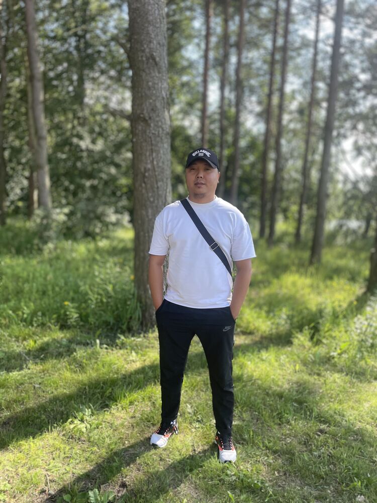  Utopia,   , 28 ,   ,   
