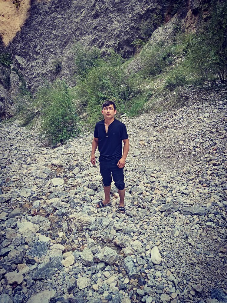  47668549  Abrorjon, 20 ,    