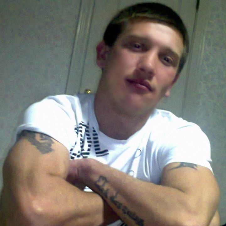  18505969  Konstantin, 35 ,    