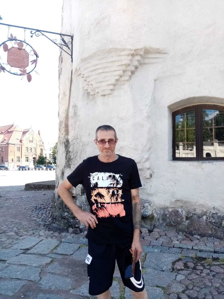  53207119  Vladimir, 56 ,    