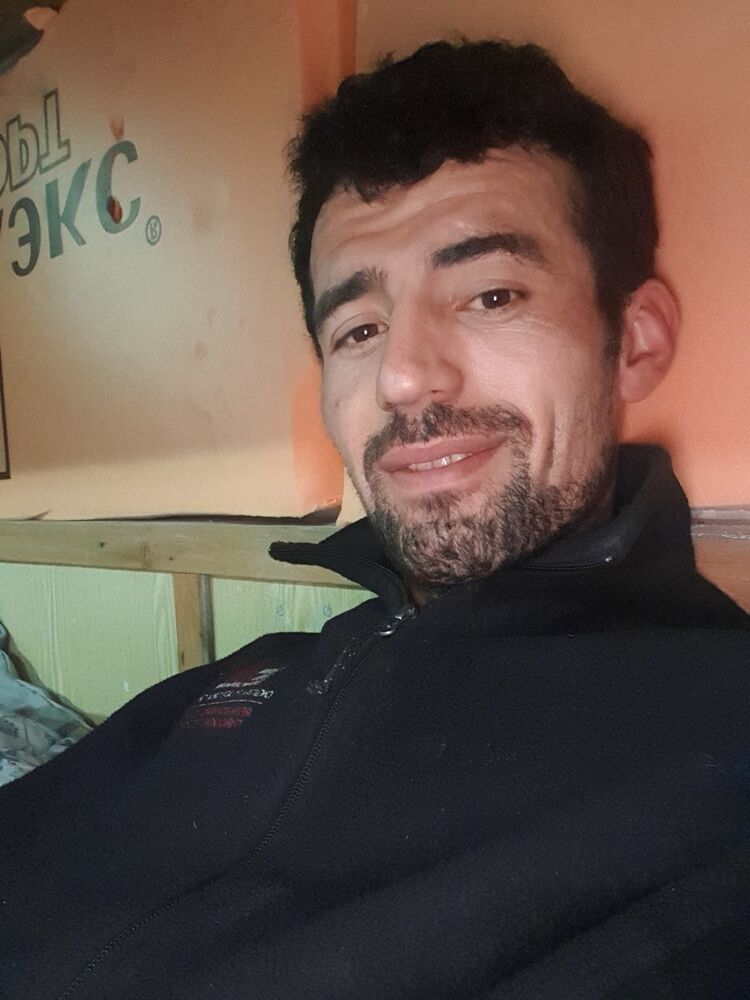  18070879  , 37 ,    -