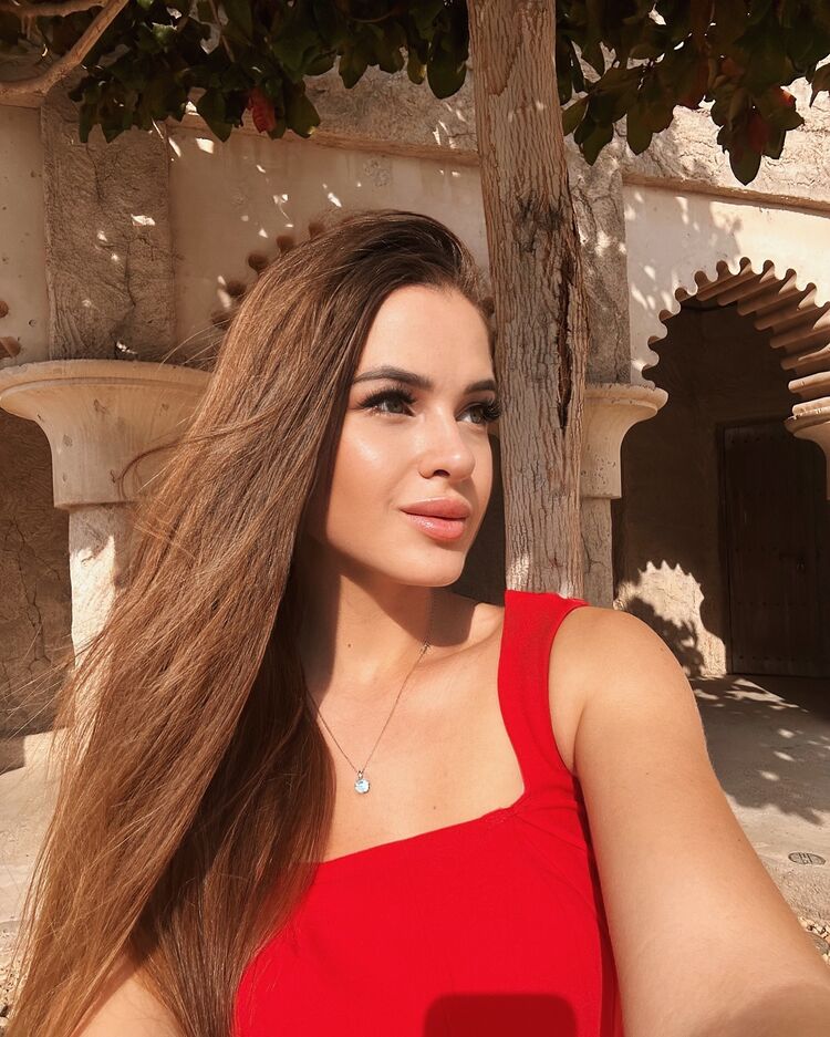  ,   Victoria, 23 ,   ,   