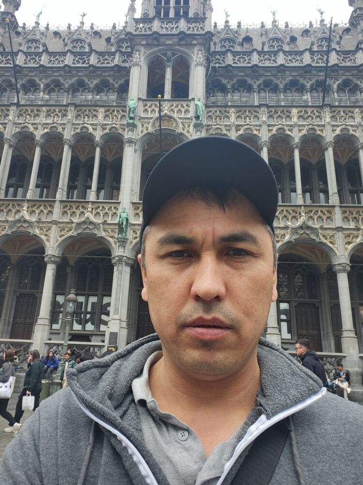  51748439  Sherbek, 31 ,    Koeln