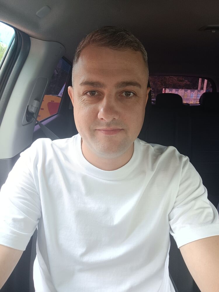  36173939  Oleg, 37 ,    