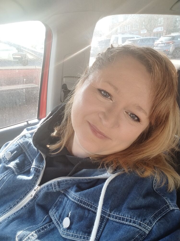  51820229  , 46 ,    Leer