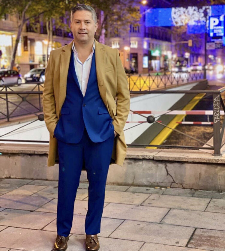  23963169  Michael Eric, 56 ,    Stuttgart