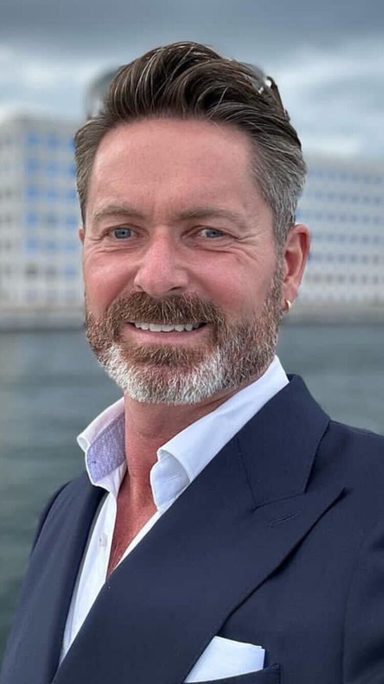  ,   Thomas, 55 ,   ,   