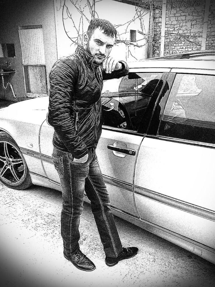  ,   Xalid, 34 ,   ,   , c 