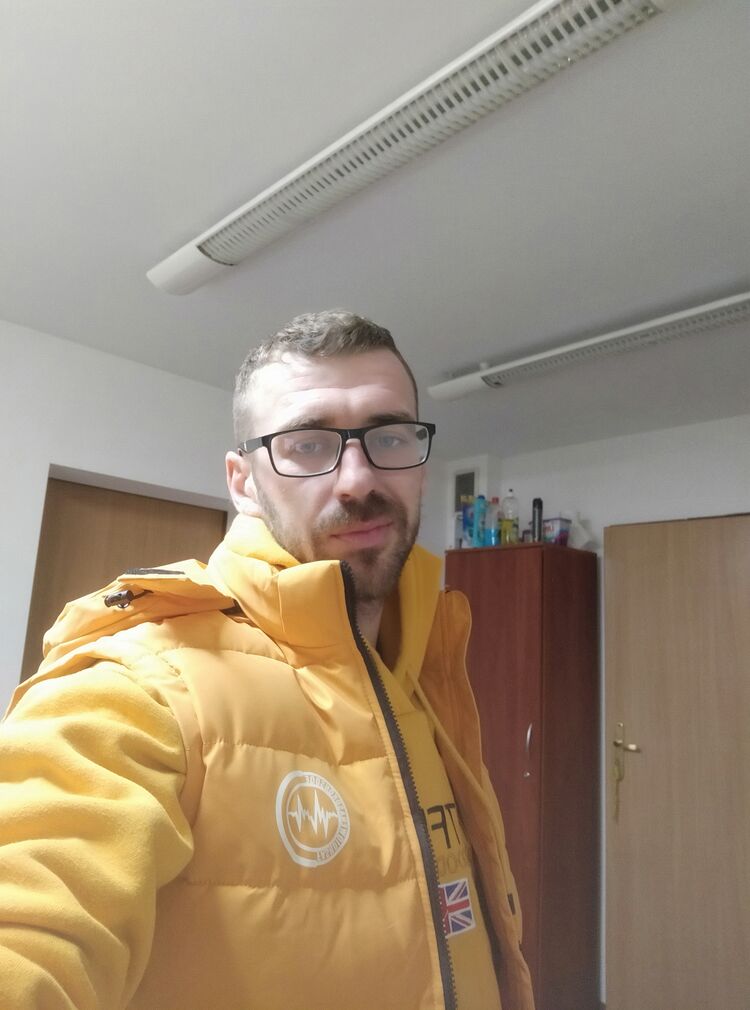   ,   , 37 ,     