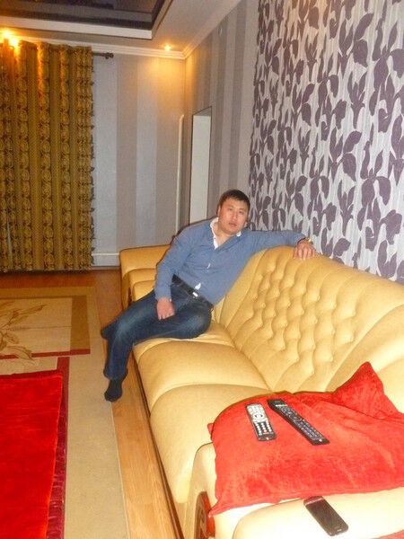  ,   Erlan, 45 ,   
