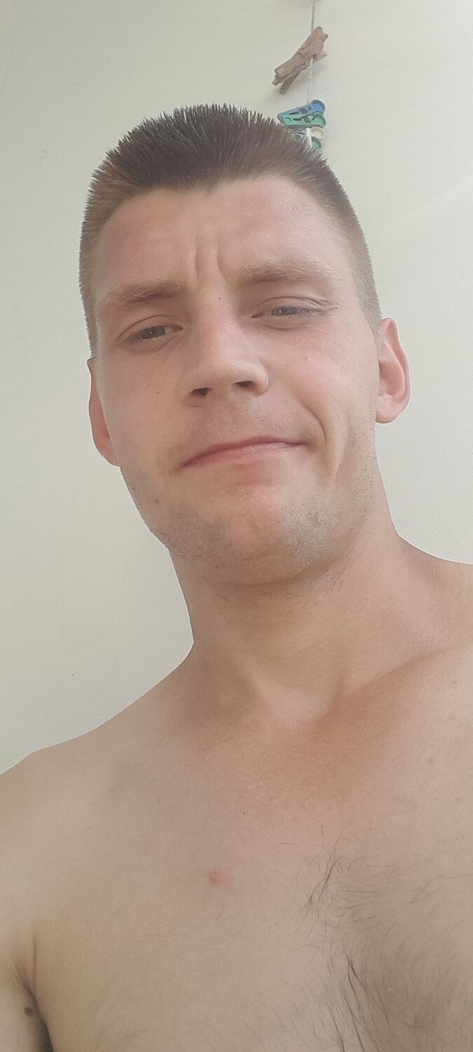  46951299  , 28 ,    