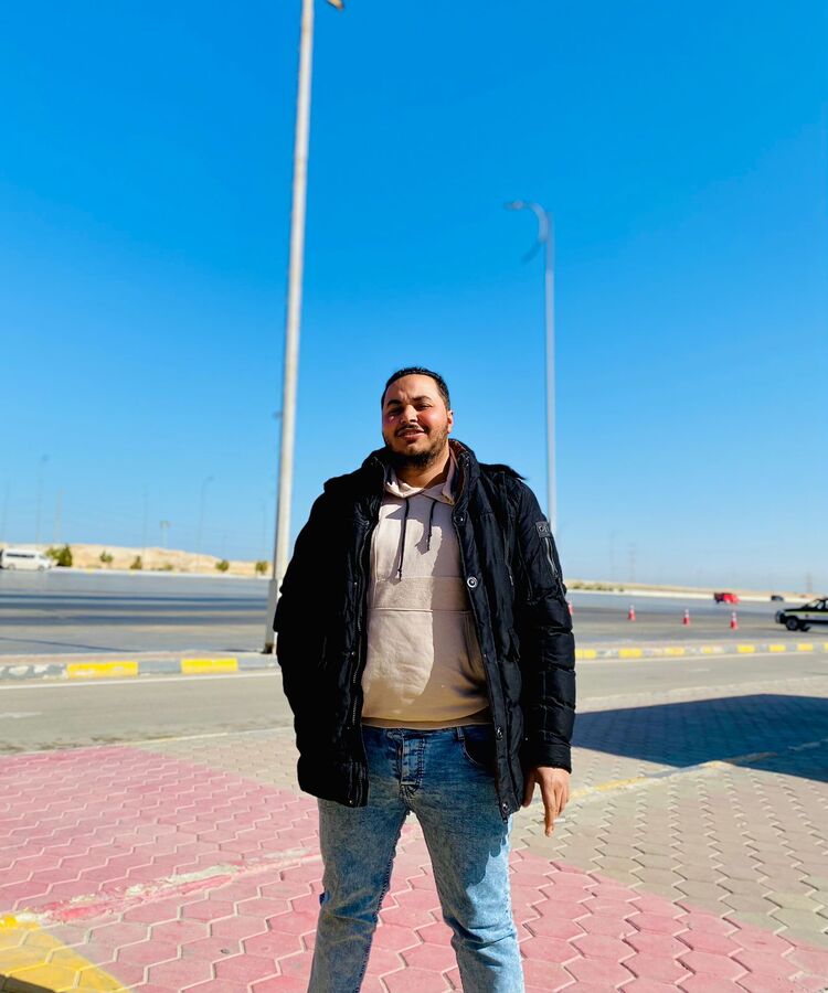  44702109  Mohamed, 31 ,    