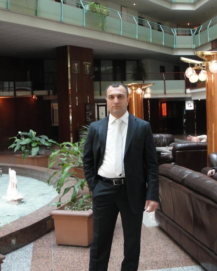  43621849  Ruslan, 46 ,    