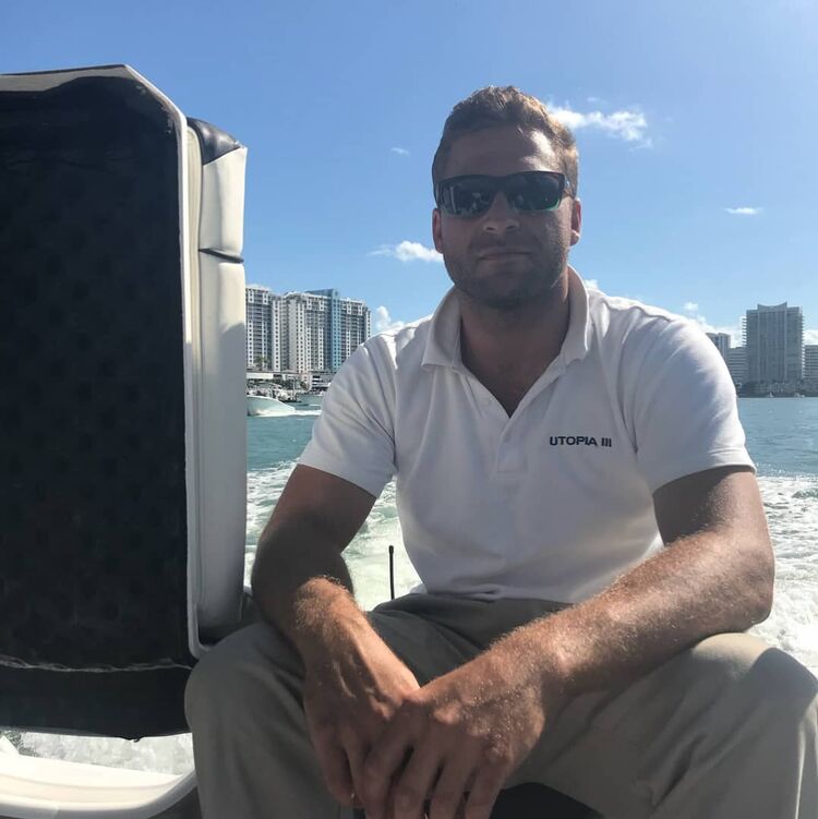  45372839  David Kelvin, 49 ,    West Kingston