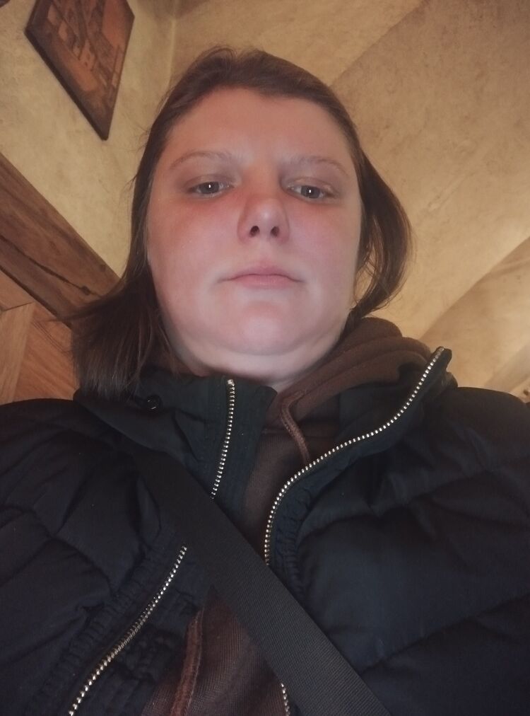  48206039  Anja, 30 ,    