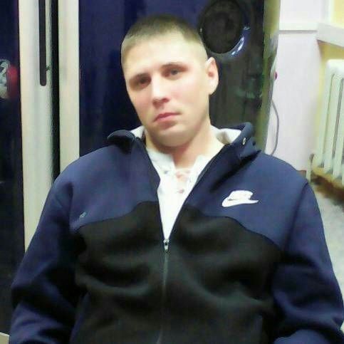  25487249  Yury, 36 ,    