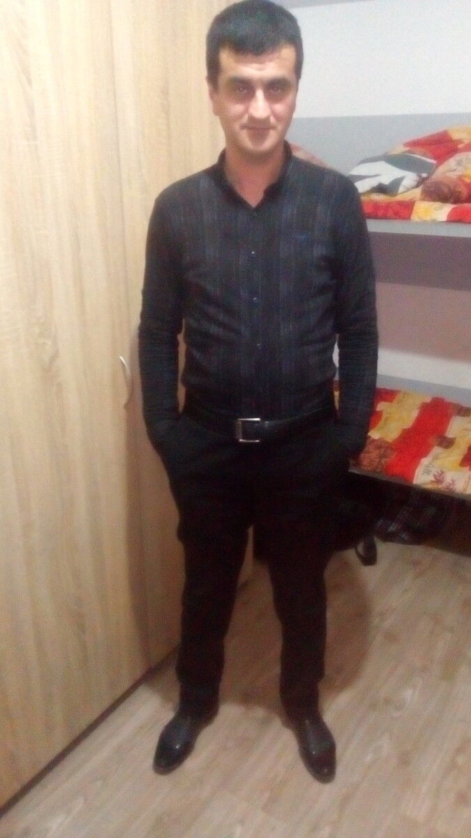  15765789  Azer, 47 ,    