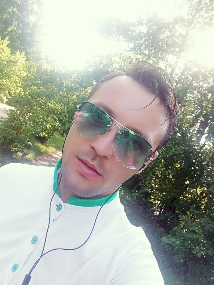  33448139  Vladimir, 38 ,    