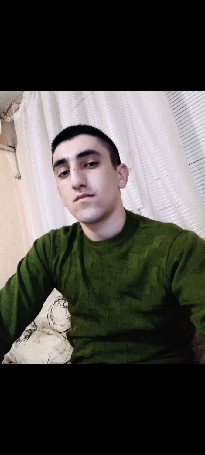  ,   Emin, 21 ,     , c 