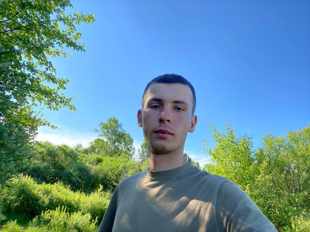  39186769  Ivan, 23 ,    