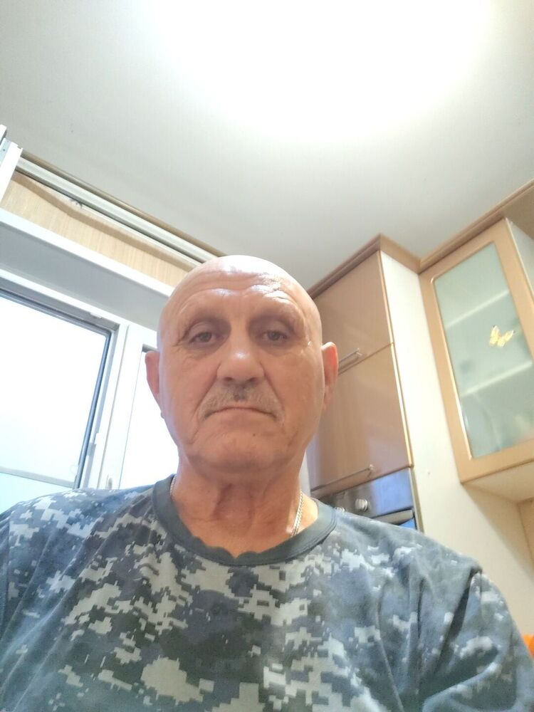  53860119  Pavel, 63 ,    