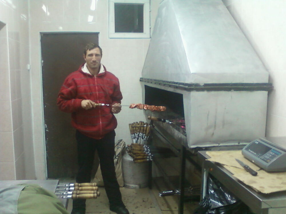  11792149  Vadim, 47 ,    