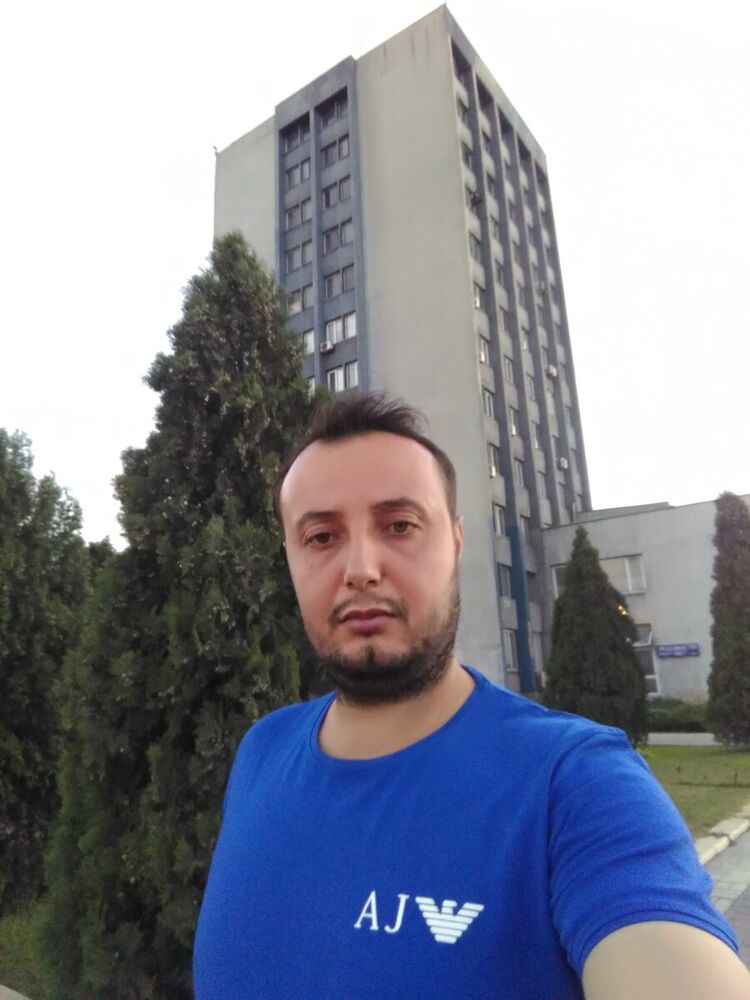  21044449  Abo, 35 ,    