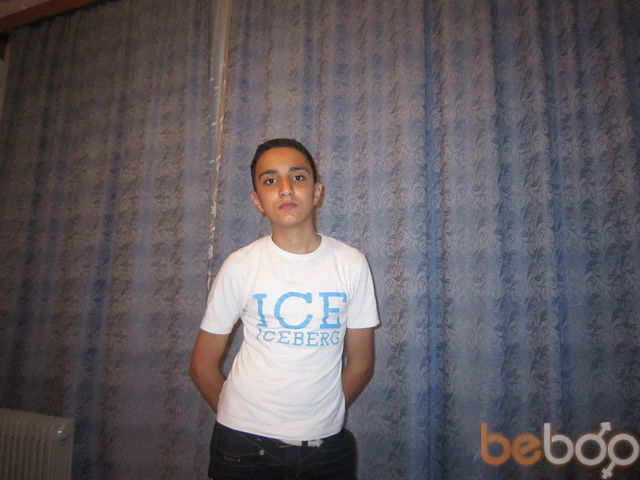  ,   Nicat, 32 ,  