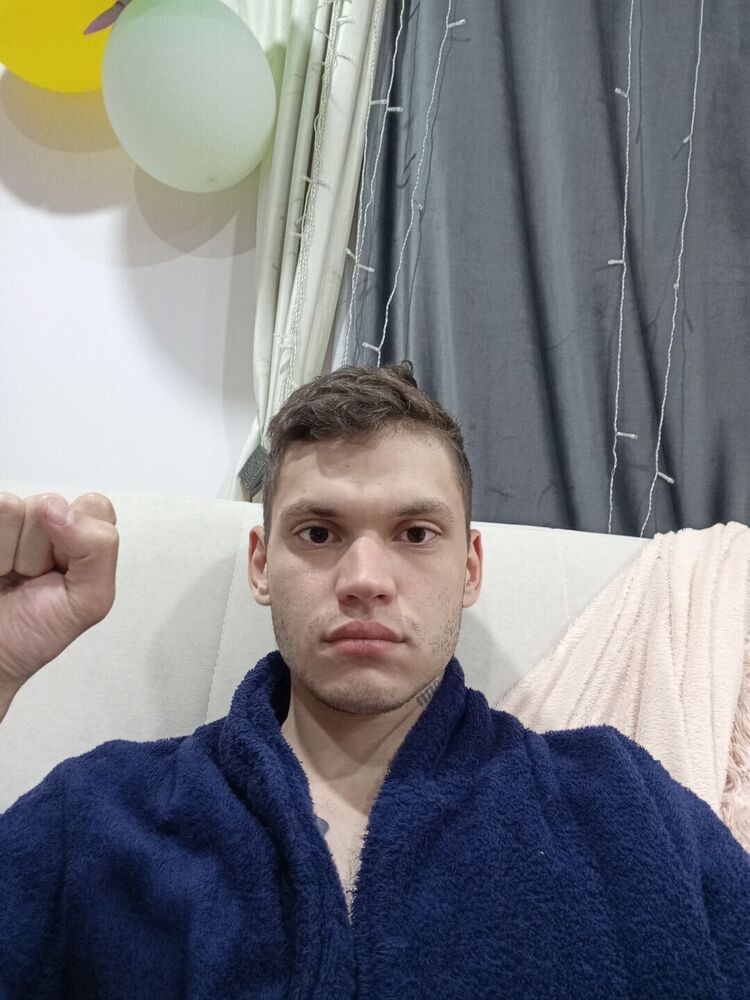  46336849  Artem, 23 ,     