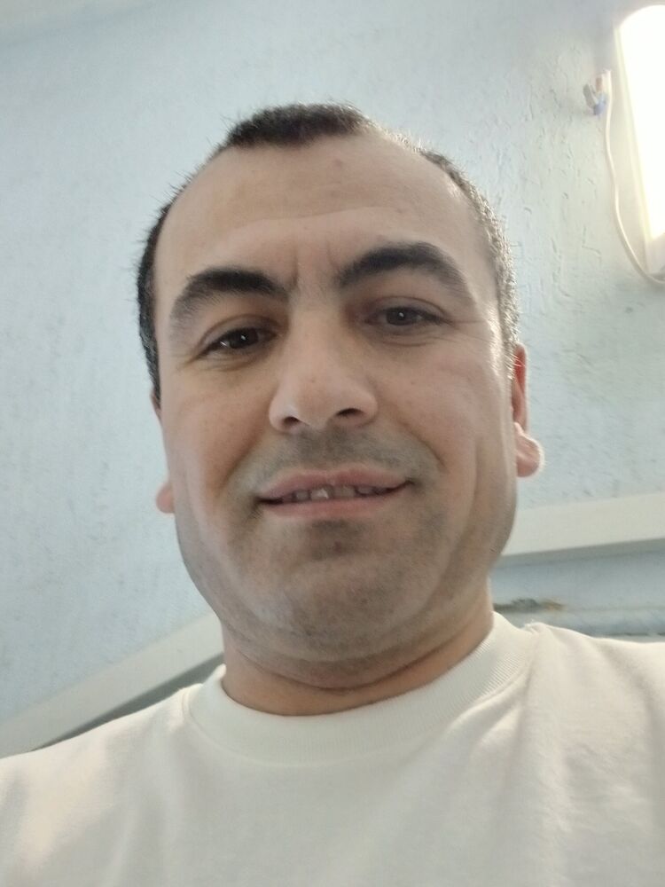  52818029  , 31 ,    
