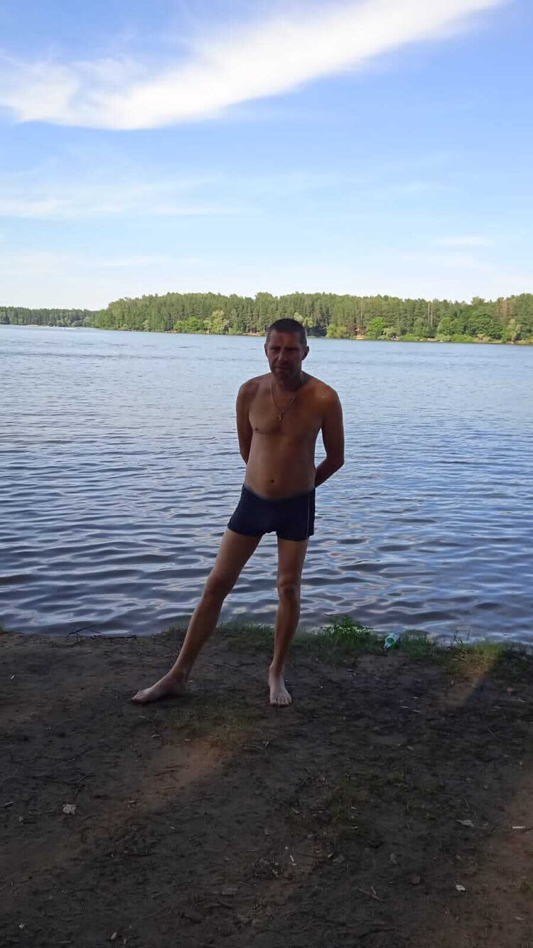  45210159  Tolyn, 41 ,    