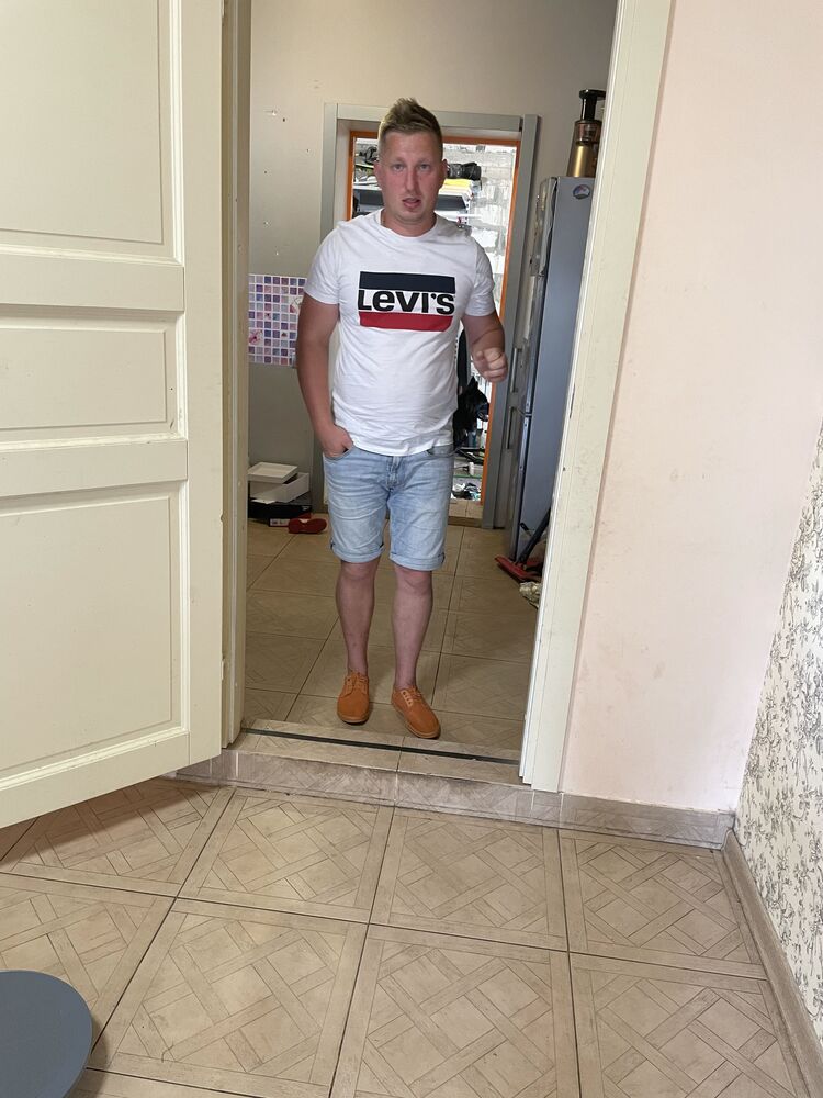  29582369  Vasya, 34 ,    