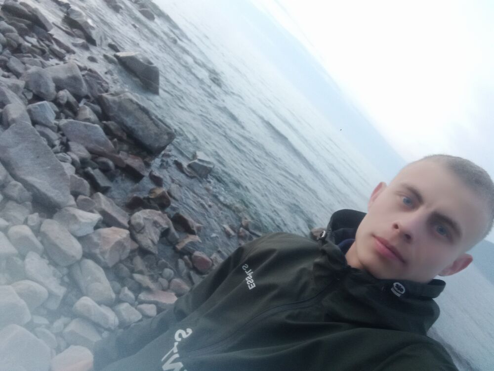  52912909  Pavel, 23 ,    -