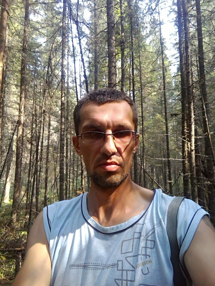  ,   Nik, 45 ,   