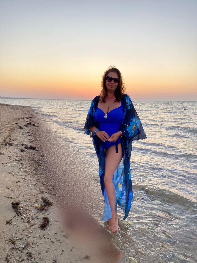  53849019  , 48 ,    -