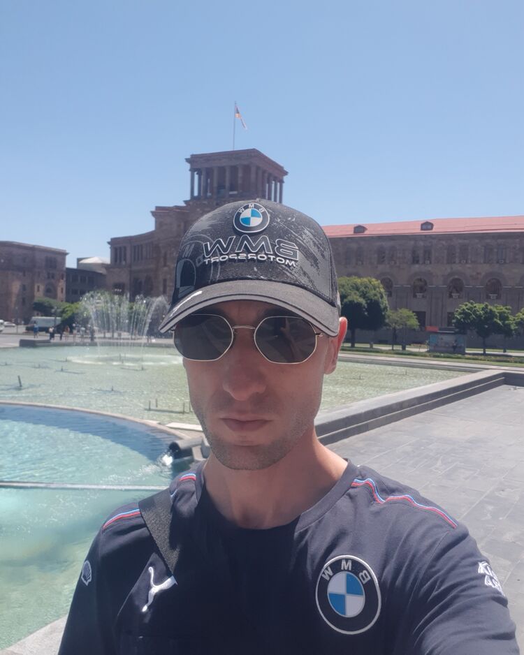  45662149  Karen, 39 ,    