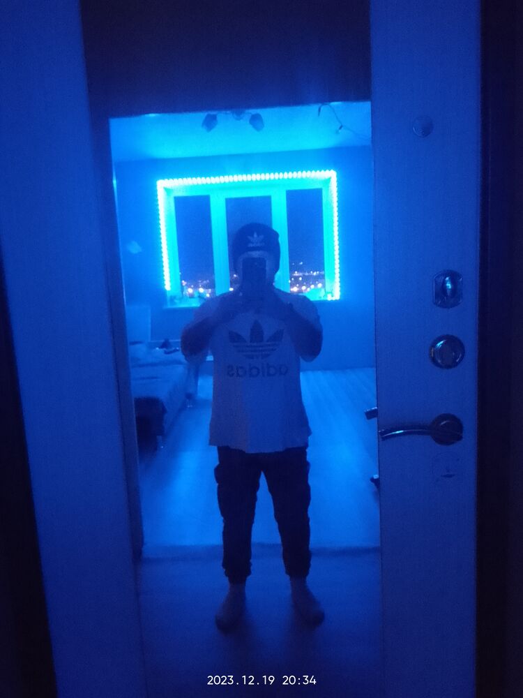  41462359  Ivan, 32 ,    