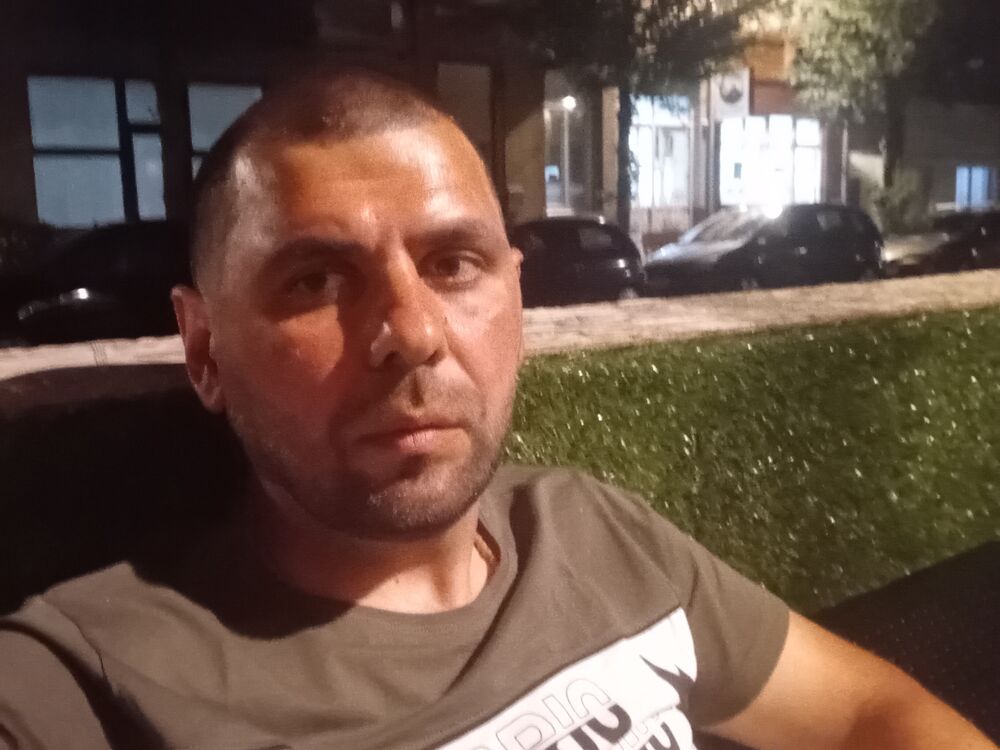  53255799  Zura, 35 ,    