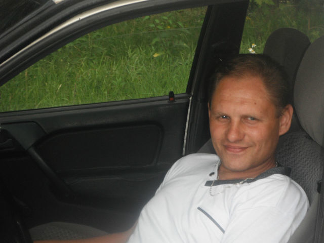  ,   Nik, 49 ,   , 