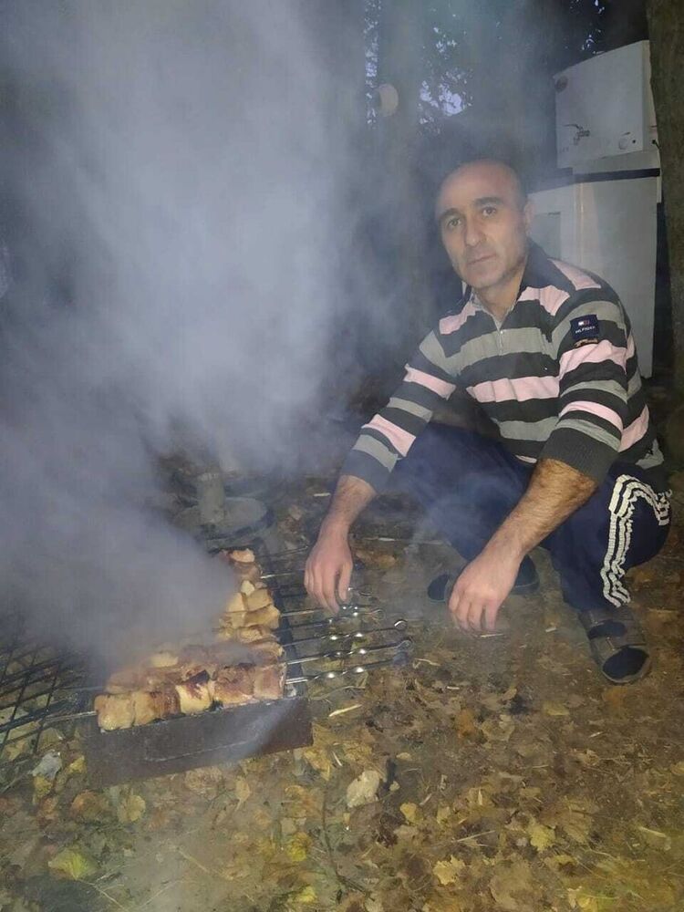  21390729  , 48 ,    